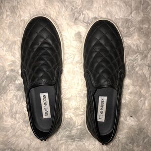 Steve Madden Ecentrcq women’s Sneaker. Slip on